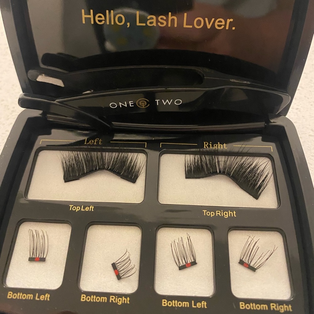 One two magnetic eyelash’s
